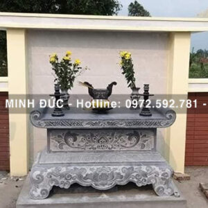 Bàn lễ đá