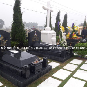Mộ đá công giáo